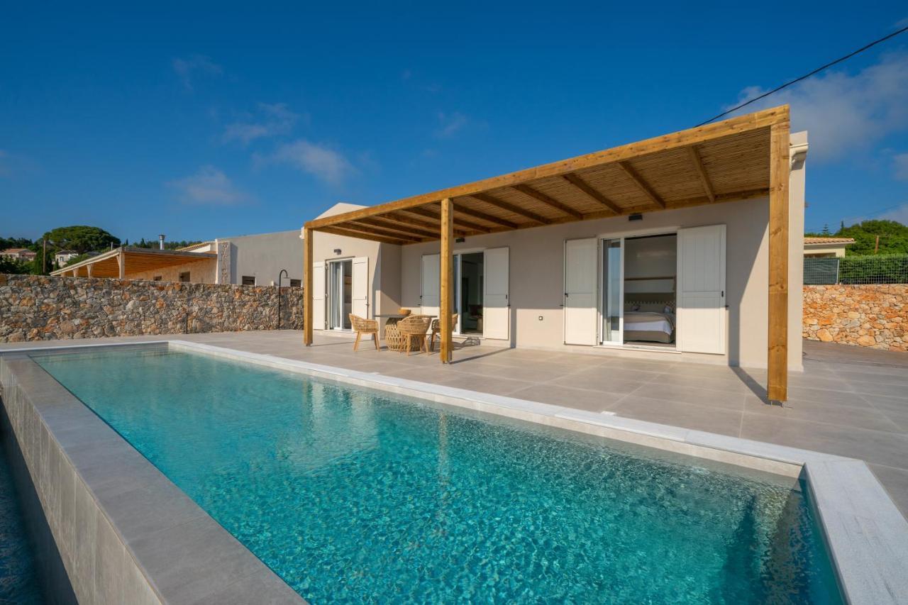 Summer Breeze Villa Tzamarelata Exterior photo