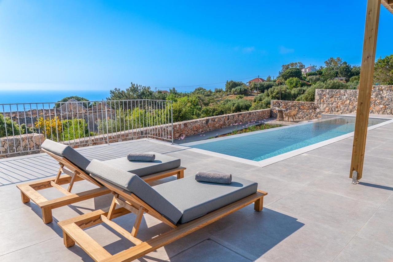 Summer Breeze Villa Tzamarelata Exterior photo