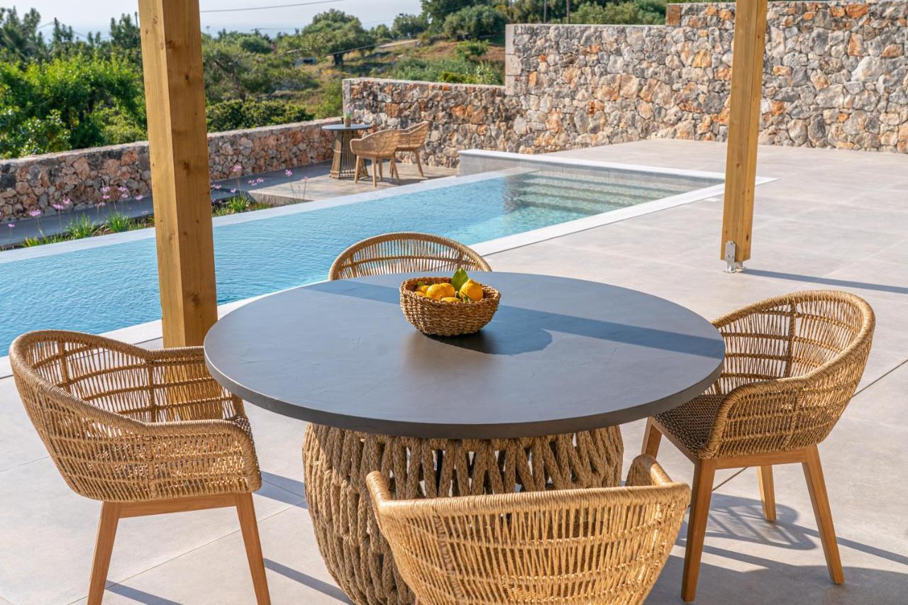 Summer Breeze Villa Tzamarelata Exterior photo