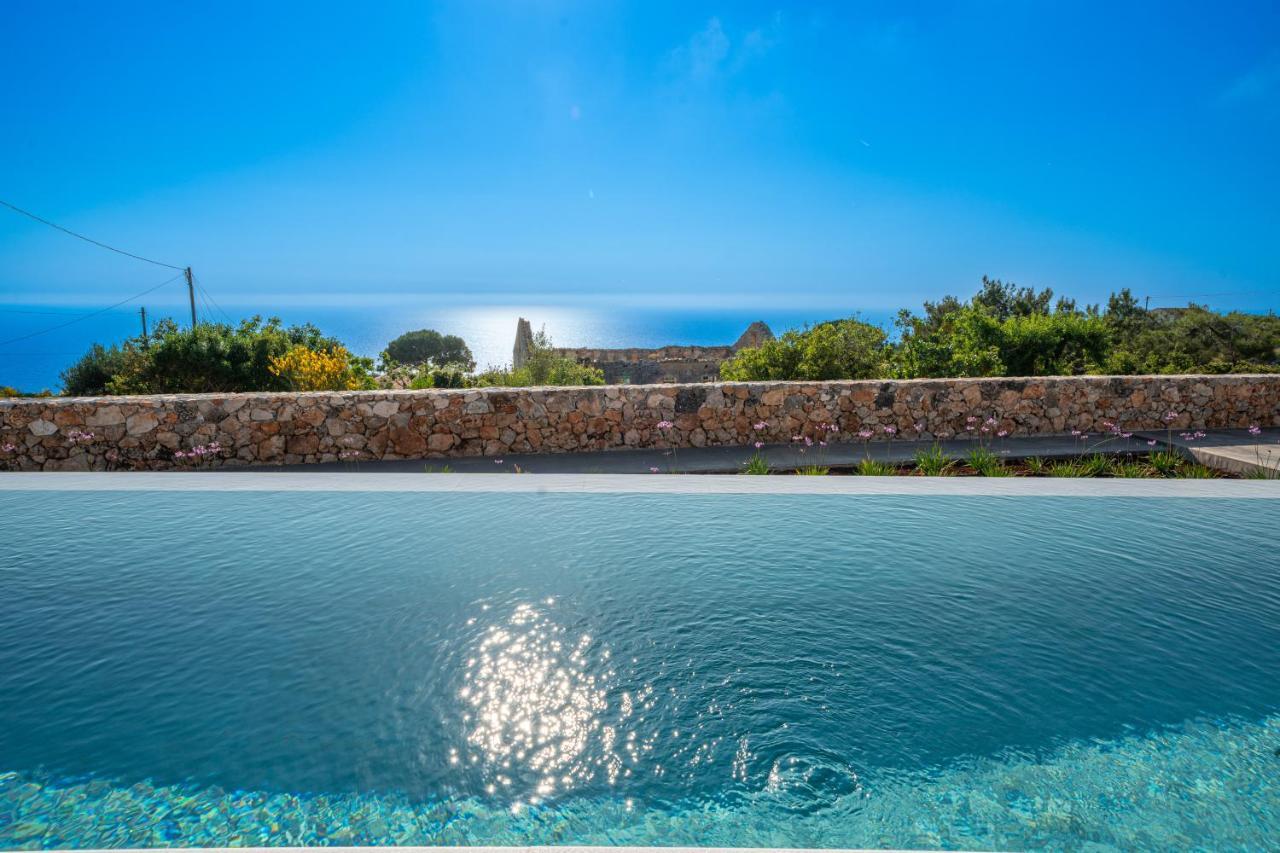 Summer Breeze Villa Tzamarelata Exterior photo