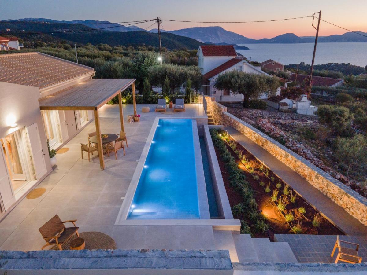 Summer Breeze Villa Tzamarelata Exterior photo